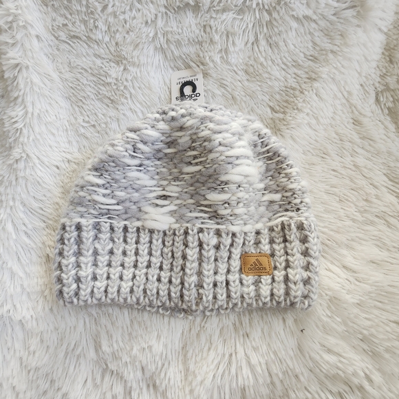 Adidas whittier grey and white chunky knit beanie winter hat women's - Picture 1 of 6